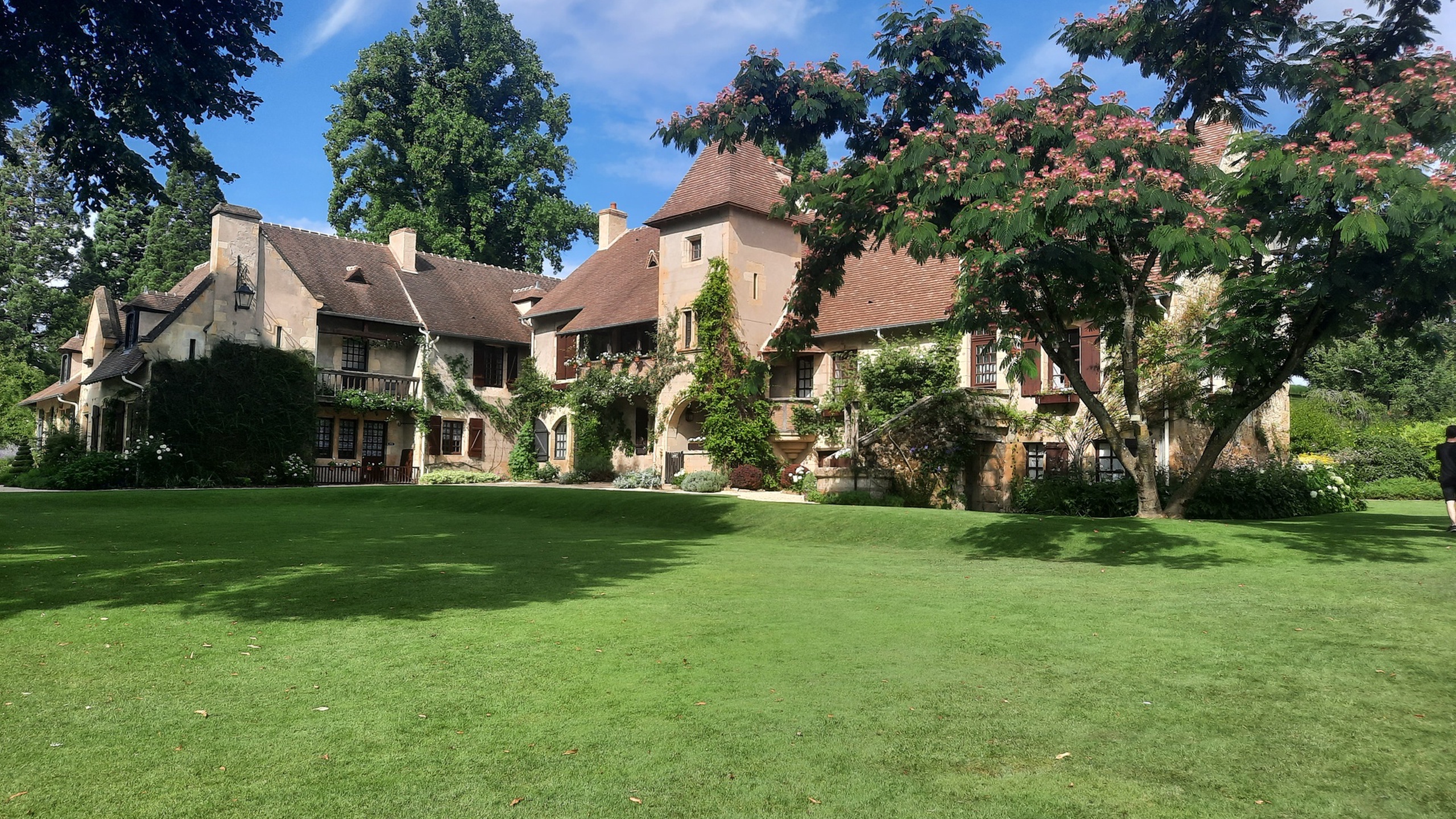 Discover Apremont-sur-Allier