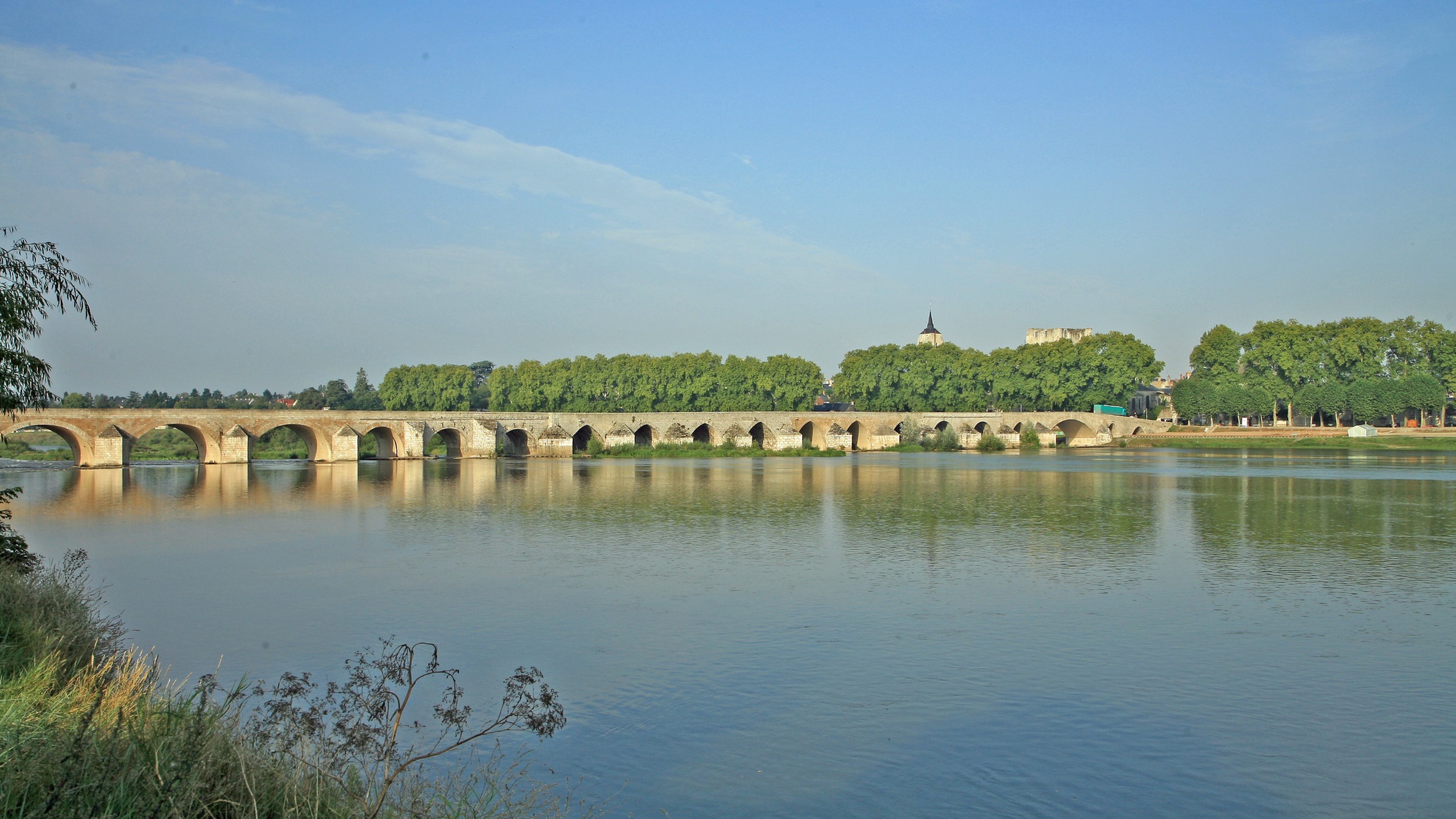 Discover Beaugency