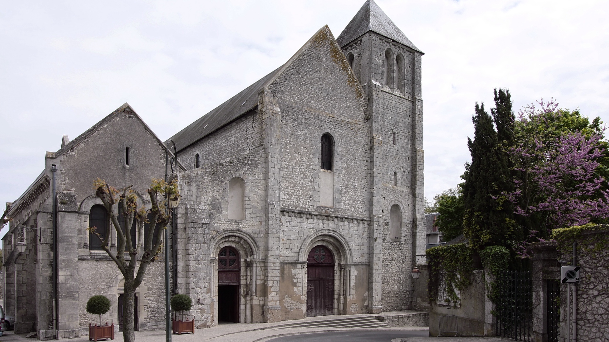 Beaugency Notre-Dame Abbey Church - Beaugency