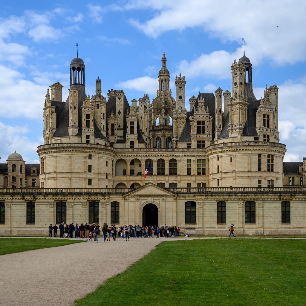 Grand Tour of the Loire Castles for 13 days