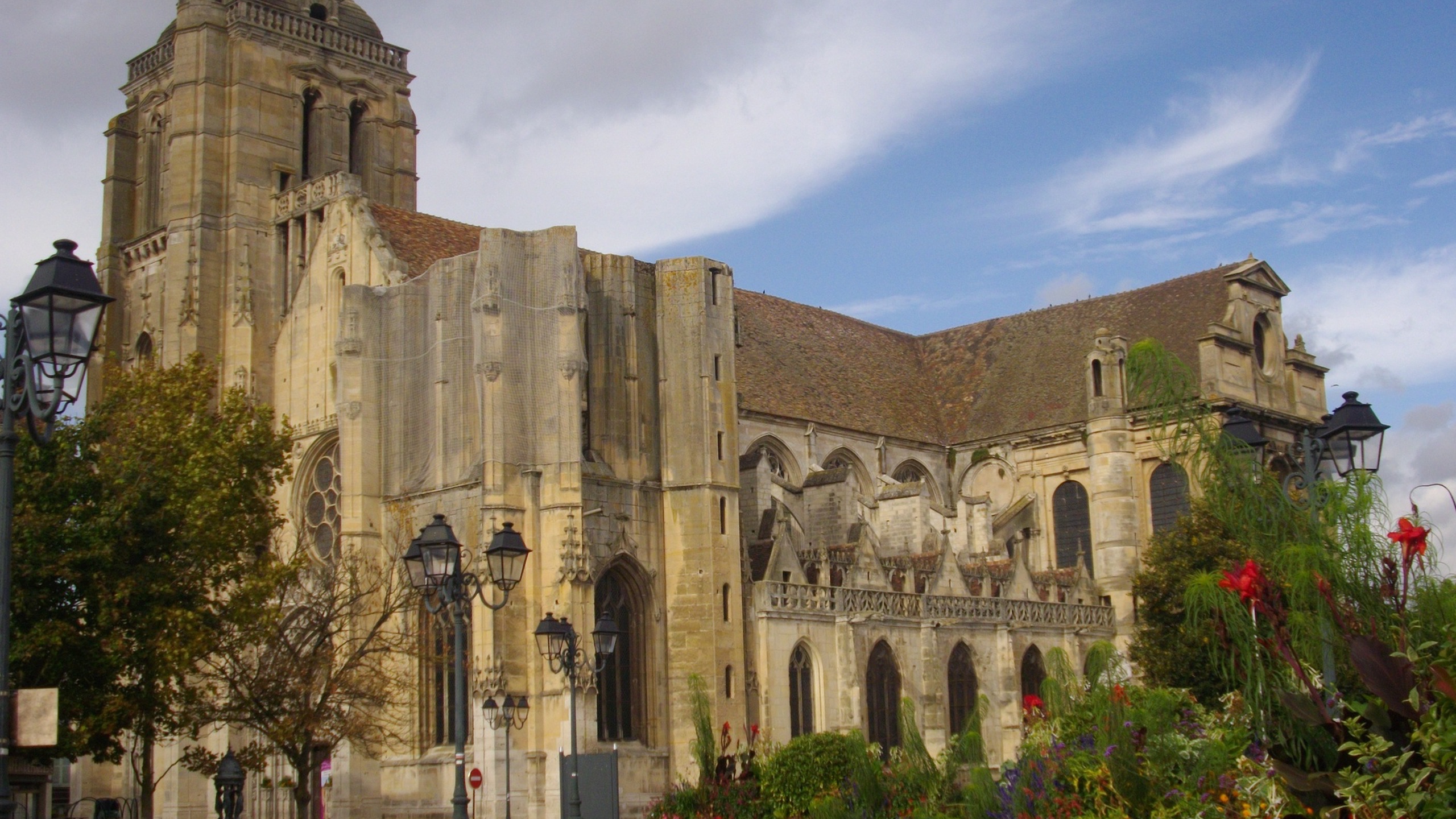 Dreux and Château d'Anet from Chartres