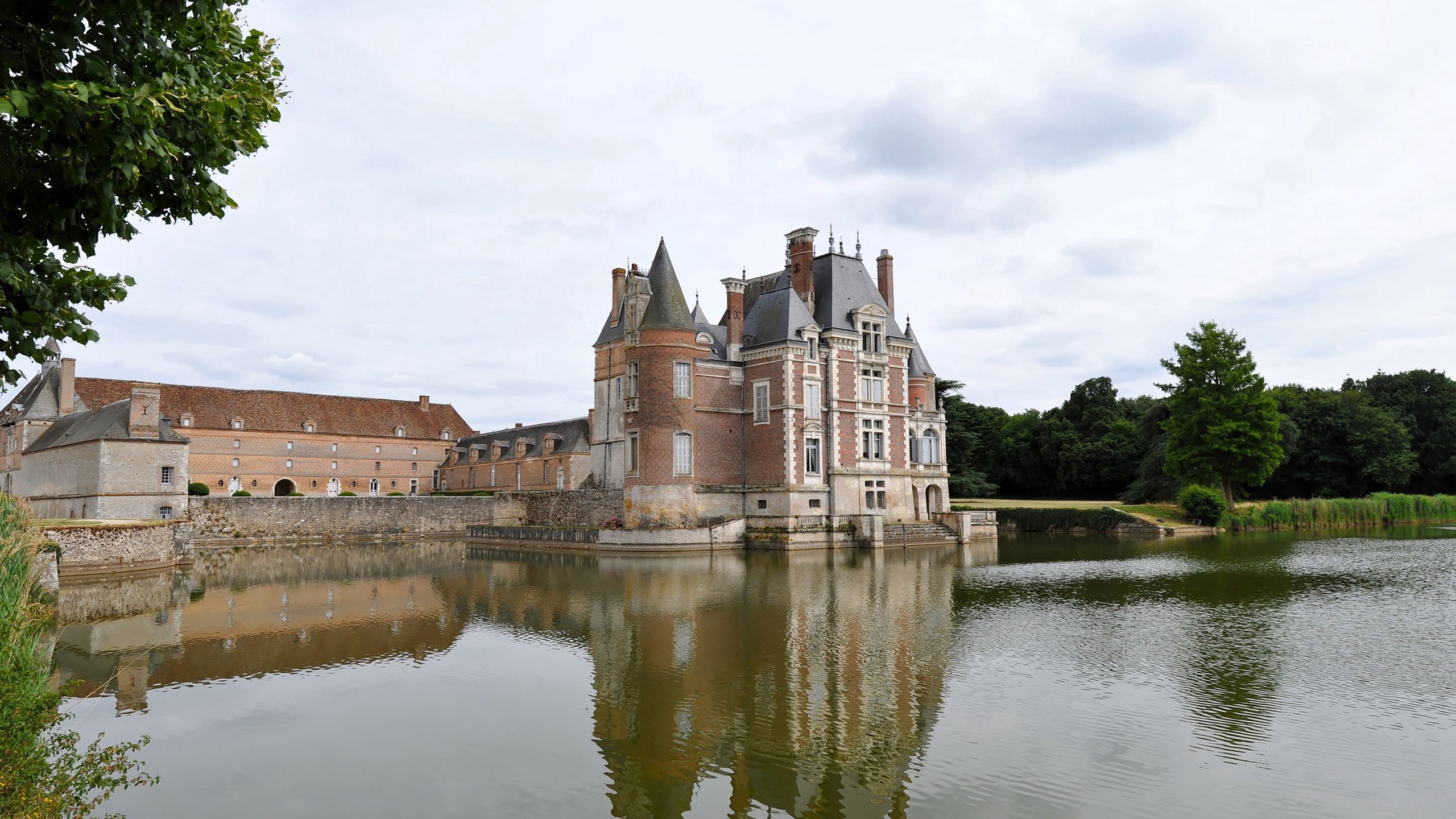 Discover La Bussière