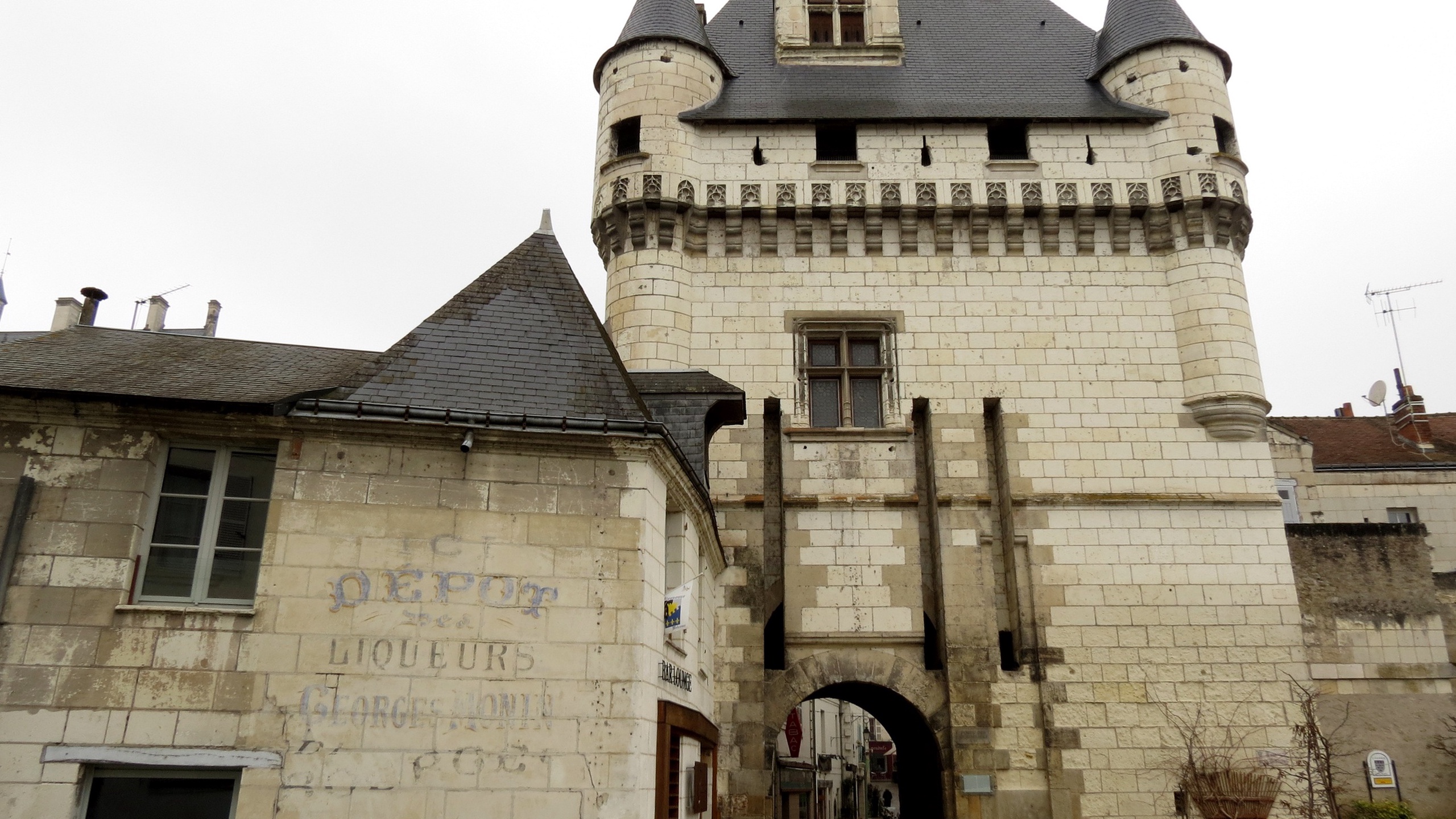 Walk Through Medieval Loches