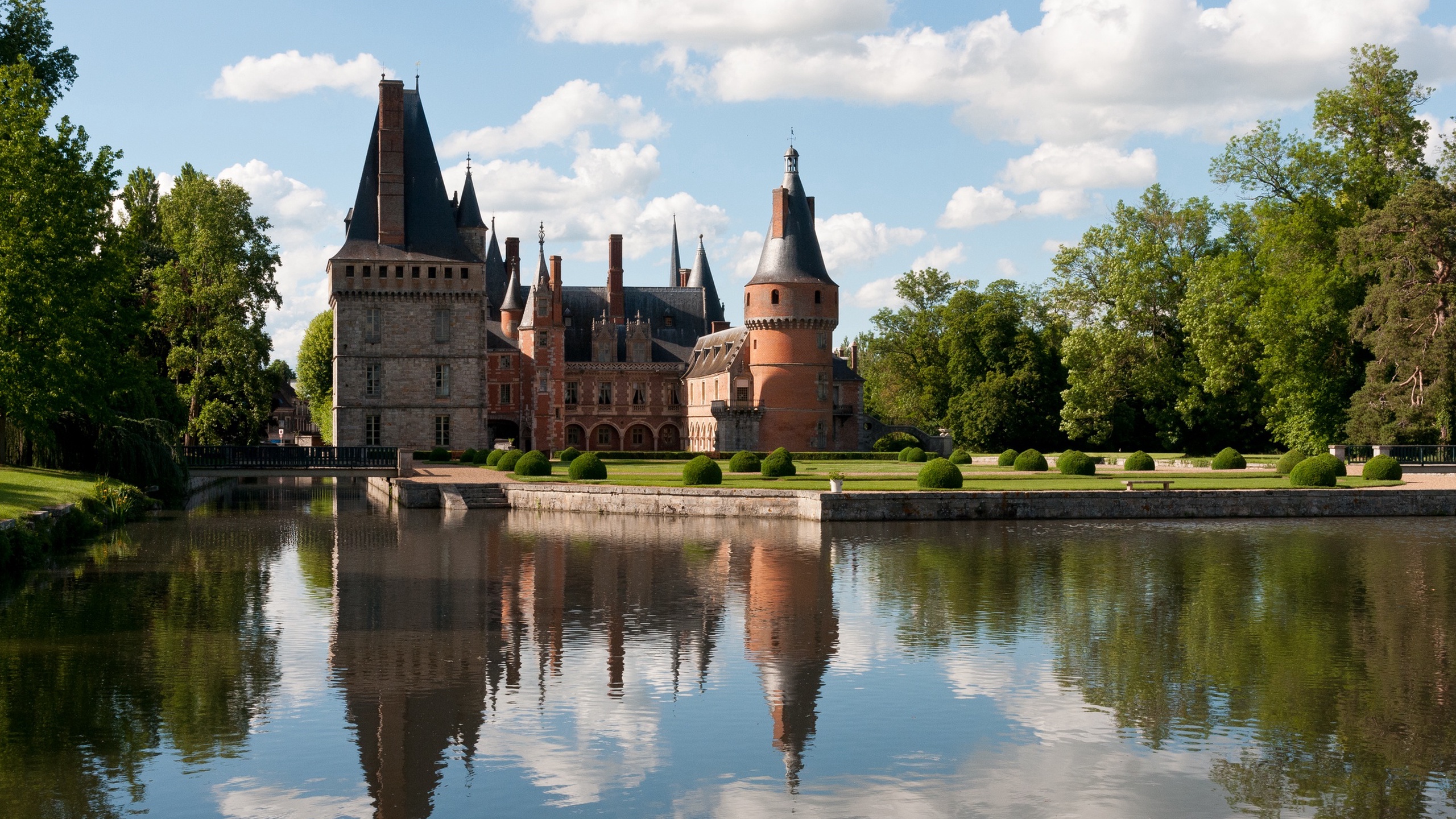 Château de Maintenon from Chartres