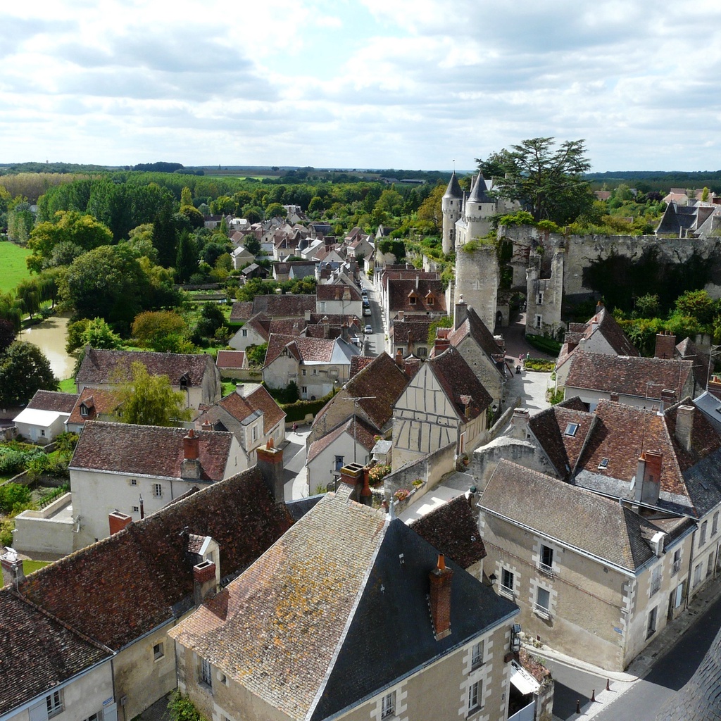 Montrésor Village Center