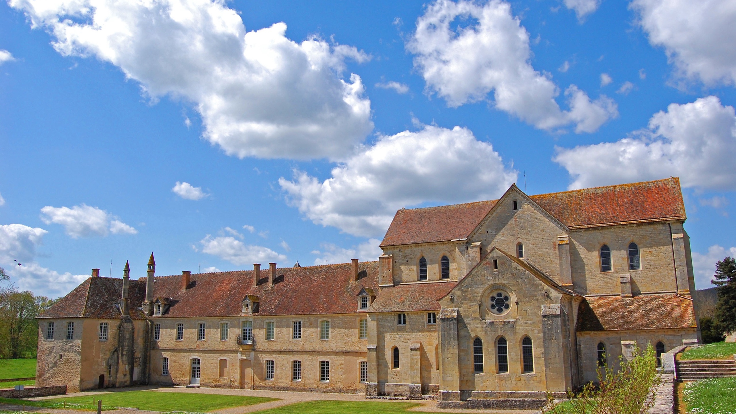 Discover Saint-Amand-Montrond