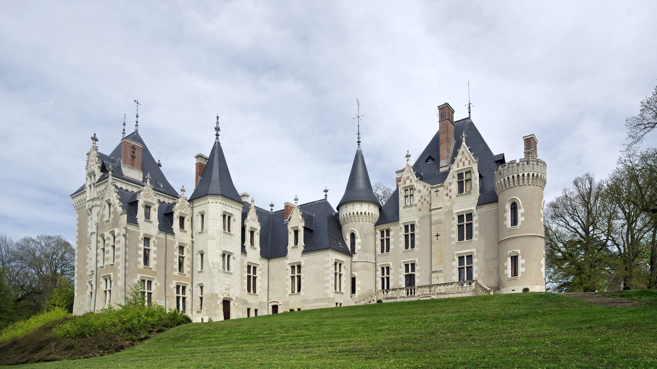 Candé Castle and Estate