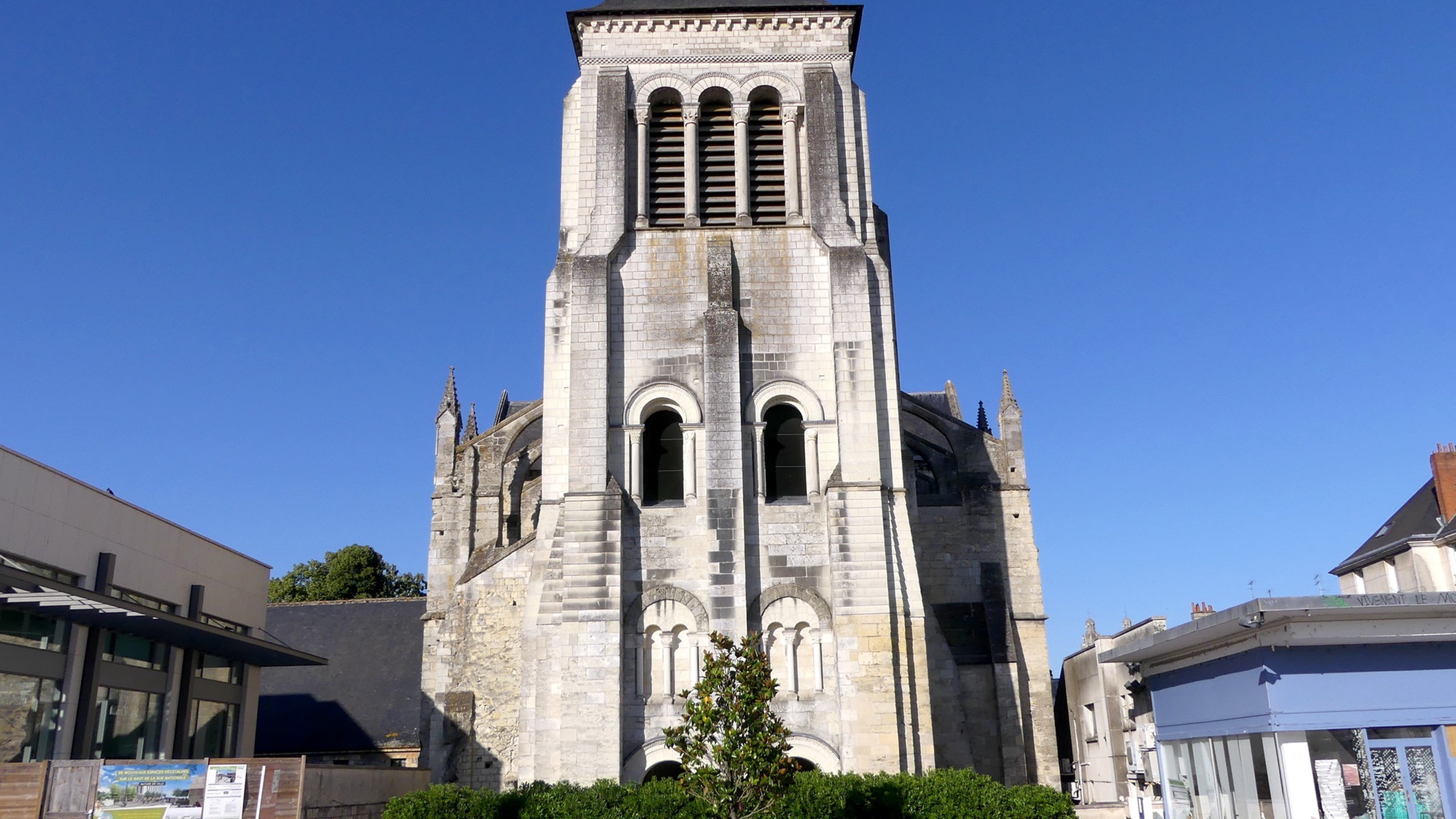 Tours Saint-Julien Church - Tours