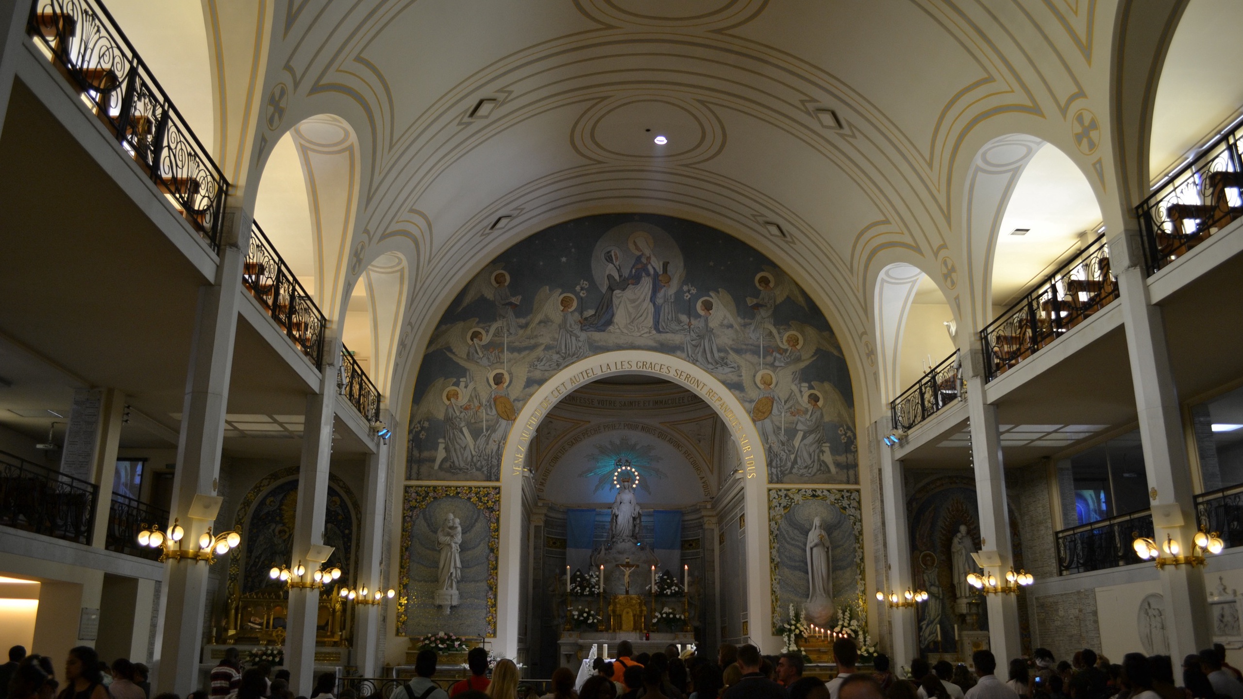 Chapel of Our Lady of the Miraculous Medal - Paris