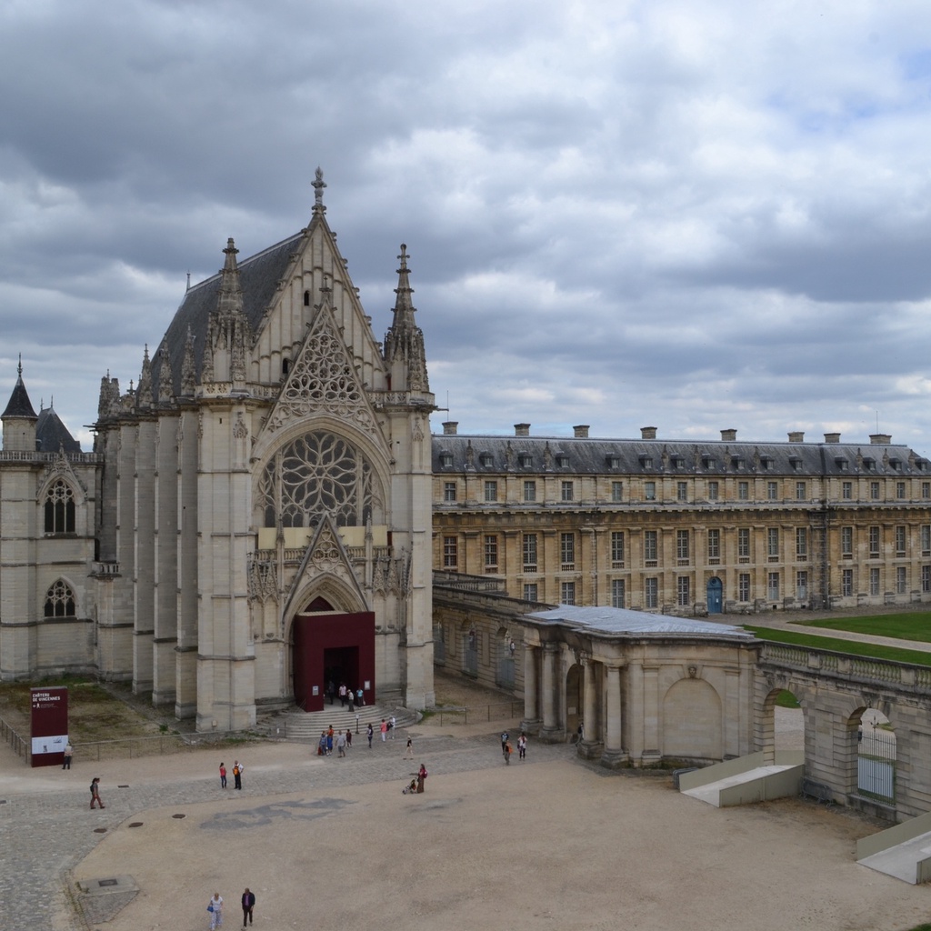 Eastern Paris: Castle, Legends and Light