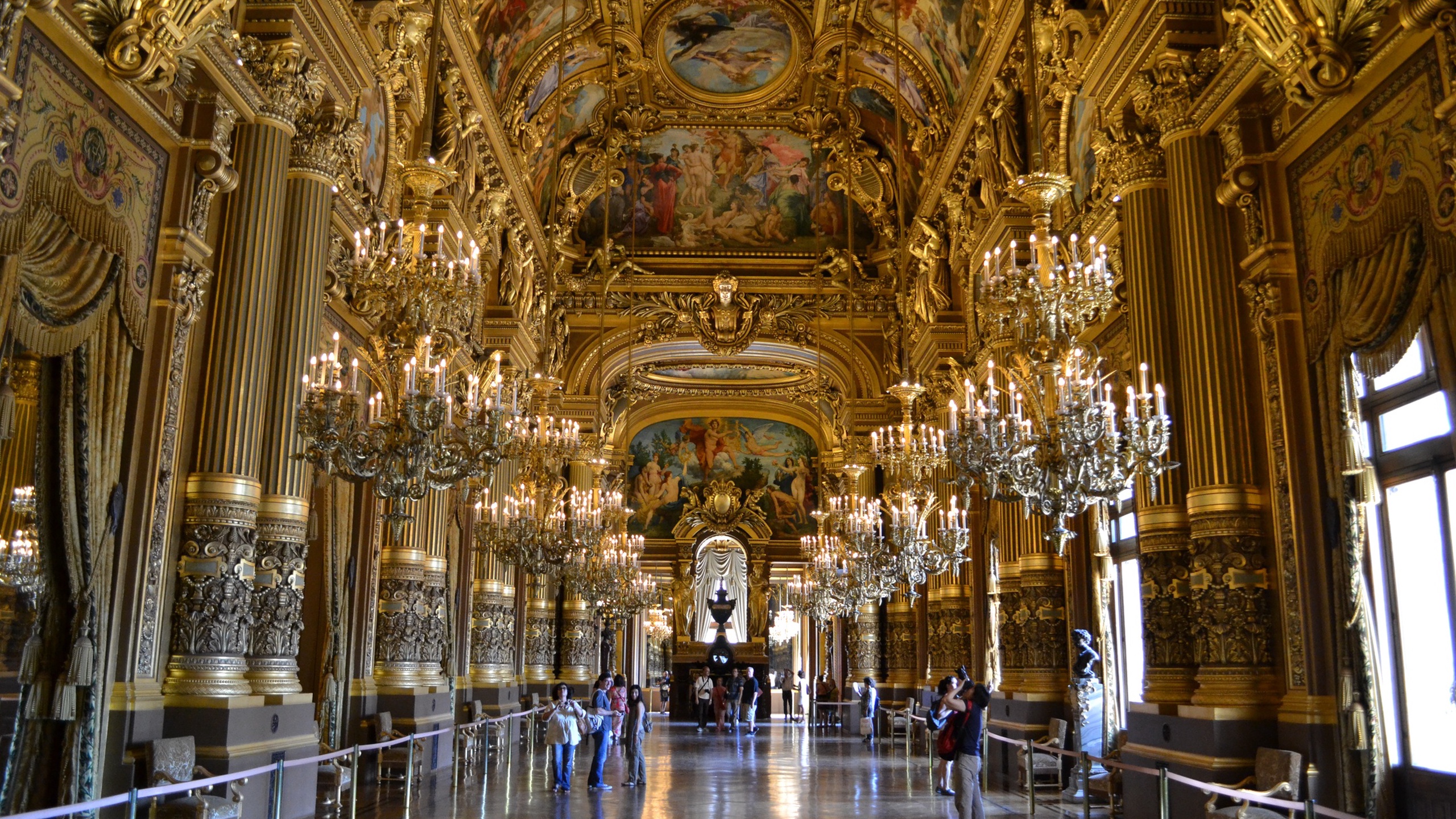 Opéra, Galeries Lafayette & Nearby Museums